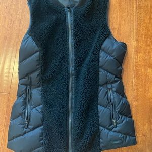 Athleta puffer vest!